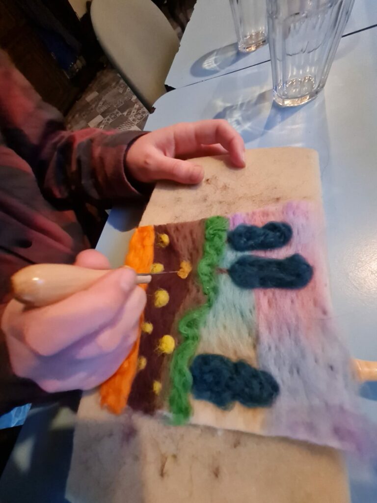 Silke vilt een landschapsvilterijtje